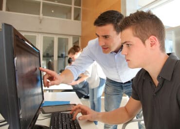 AYUDA DE 430 EUROS A JÓVENES INSCRITOS EN EL SISTEMA NACIONAL DE GARANTÍA JUVENIL QUE SUSCRIBAN UN CONTRATO PARA LA FORMACIÓN Y EL APRENDIZAJE